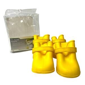 Good2GO Yellow Silicone Dog Boots Waterproof Skid Heat Resistant Size Large